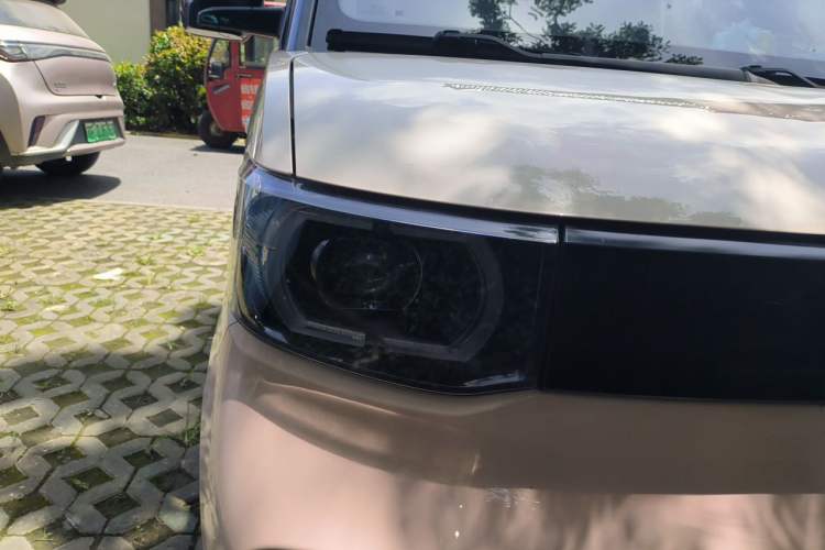 Used Wuling Hongguang MINIEV 2021 Macaron Fashion Model Lithium Iron Phosphate Right Front Headlight