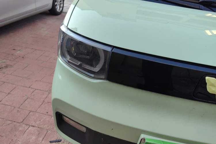 Used Wuling Hongguang MINIEV 2021 Macaron Premium Model – Lithium Iron Phosphate Right Front Headlight