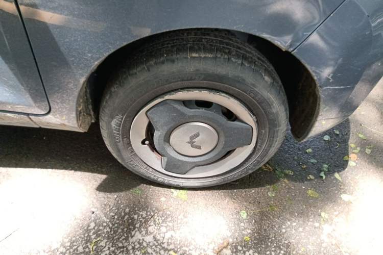 Used Wuling Hongguang MINIEV 2021 Macaron Premium Model – Lithium Iron Phosphate Right Front Wheel Hub