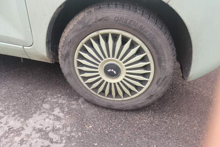 Used Wuling Hongguang MINIEV 2021 Macaron Premium Model – Lithium-NMC Right Front Wheel Hub