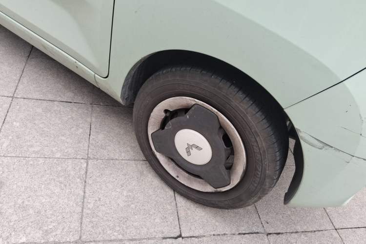 Used Wuling Hongguang MINIEV 2021 Macaron Premium Model – Lithium Iron Phosphate Right Front Wheel Hub