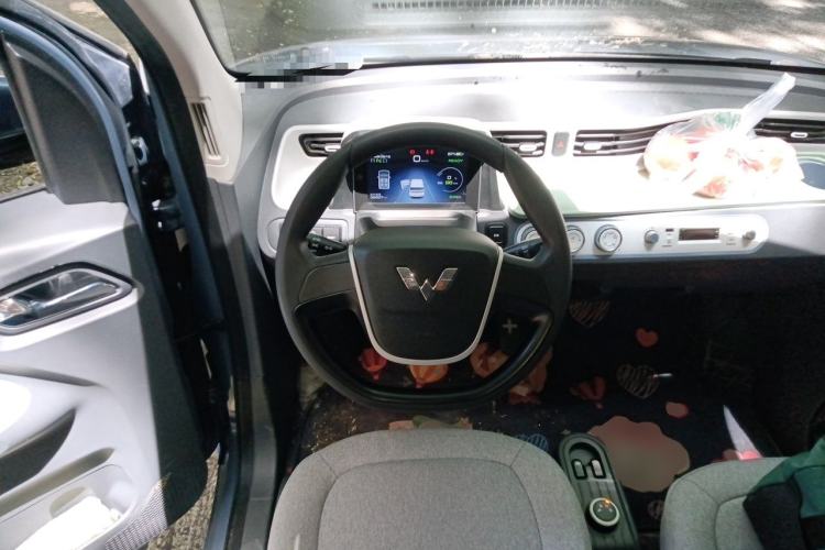 Used Wuling Hongguang MINIEV 2021 Macaron Premium Model – Lithium Iron Phosphate Steering Wheel