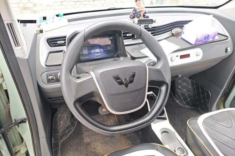Used Wuling Hongguang MINIEV 2021 Macaron Fashion Model Lithium Iron Phosphate Steering Wheel