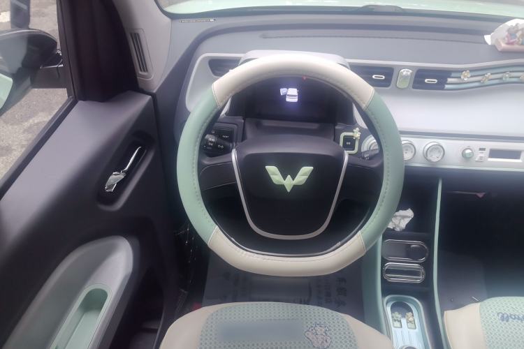 Used Wuling Hongguang MINIEV 2021 Macaron Premium Model – Lithium-NMC Steering Wheel