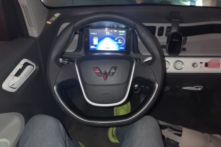 Used Wuling Hongguang MINIEV 2021 Macaron Premium Model – Lithium Iron Phosphate Steering Wheel