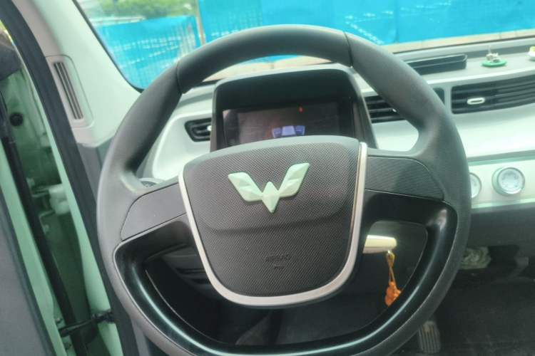 Used Wuling Hongguang MINIEV 2021 Macaron Premium Model – Lithium-NMC Steering Wheel