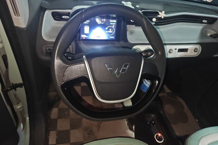 Used Wuling Hongguang MINIEV 2021 Macaron Sandwich Model 170 km Lithium Iron Phosphate Steering Wheel