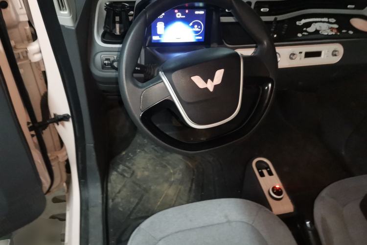 Used Wuling Hongguang MINIEV 2021 Macaron Premium Model – Lithium-NMC Steering Wheel