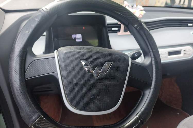 Used Wuling Hongguang MINIEV 2021 Macaron Premium Model – Lithium Iron Phosphate Steering Wheel