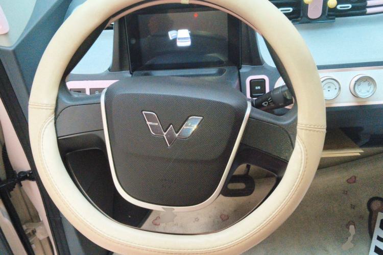 Used Wuling Hongguang MINIEV 2021 Macaron Premium Model – Lithium Iron Phosphate Steering Wheel