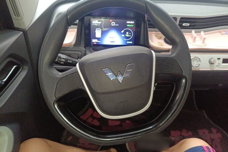 Used Wuling Hongguang MINIEV 2021 Macaron Premium Model – Lithium Iron Phosphate Steering Wheel