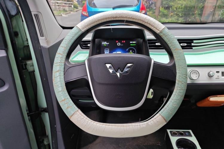 Used Wuling Hongguang MINIEV 2021 Macaron Premium Model – Lithium-NMC Steering Wheel