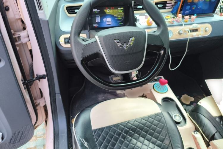 Used Wuling Hongguang MINIEV 2021 Macaron Premium Model – Lithium Iron Phosphate Steering Wheel