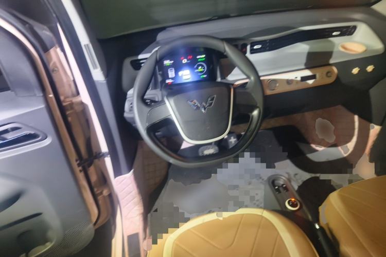 Used Wuling Hongguang MINIEV 2021 Macaron Fashion Model Lithium Iron Phosphate Steering Wheel
