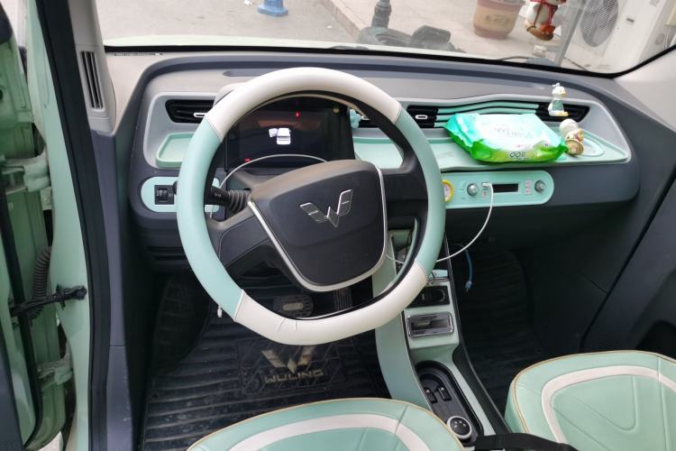 Used Wuling Hongguang MINIEV 2021 Macaron Premium Model – Lithium Iron Phosphate Steering Wheel