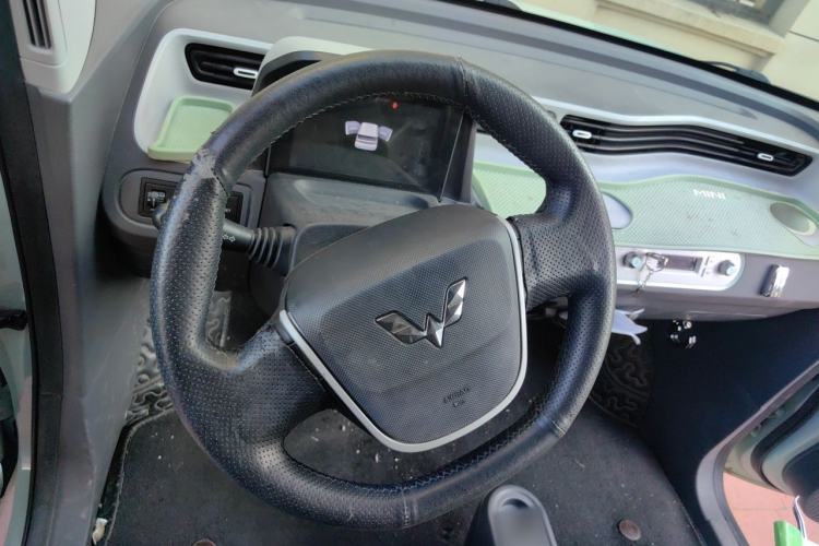 Used Wuling Hongguang MINIEV 2021 Macaron Premium Model – Lithium Iron Phosphate Steering Wheel