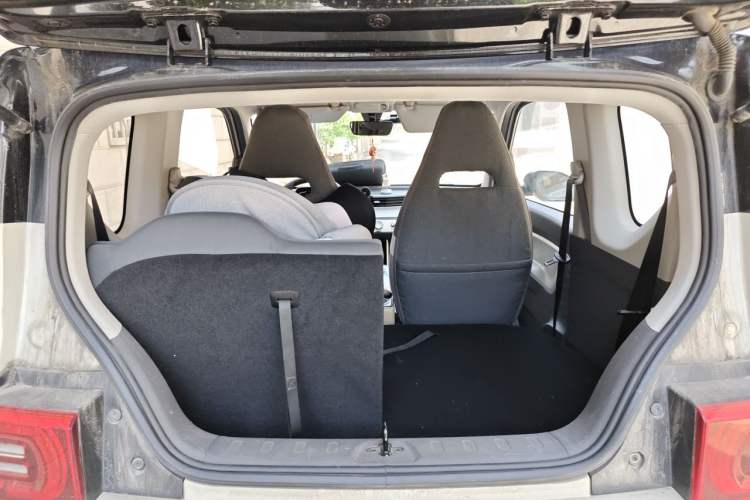 Used Wuling Hongguang MINIEV 2021 Macaron Premium Model – Lithium Iron Phosphate Trunk