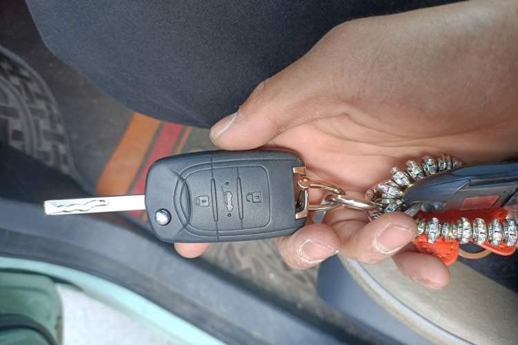 Used Wuling Hongguang MINIEV 2021 Macaron Fashion Edition Lithium-Ion Battery Vehicle Key