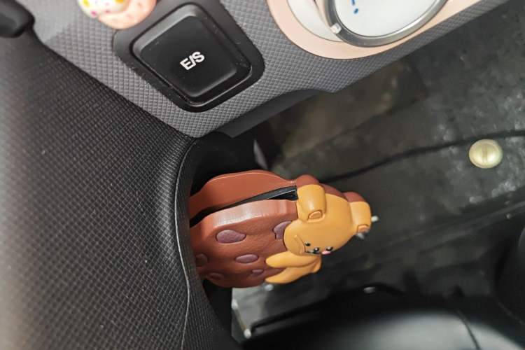 Used Wuling Hongguang MINIEV 2021 Macaron Sandwich Model 170 km Lithium Iron Phosphate Vehicle Key