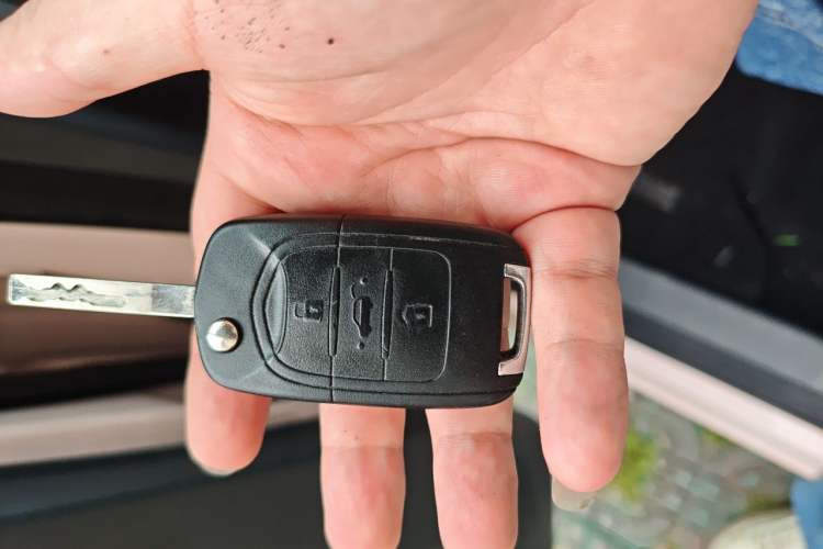 Used Wuling Hongguang MINIEV 2021 Macaron Fashion Edition Lithium-Ion Battery Vehicle Key