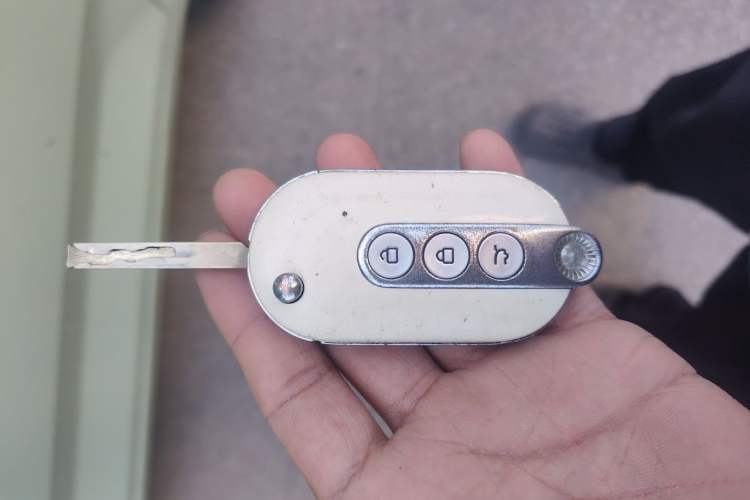 Used Wuling Hongguang MINIEV 2021 Macaron Premium Model – Lithium-NMC Vehicle Key