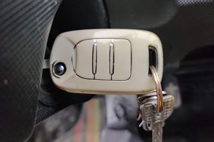 Used Wuling Hongguang MINIEV 2021 Macaron Premium Model – Lithium-NMC Vehicle Key