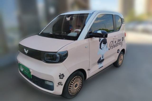Ojetý Wuling Hongguang MINIEV 2021 Macaron Premium Model – Lithium Iron Phosphate