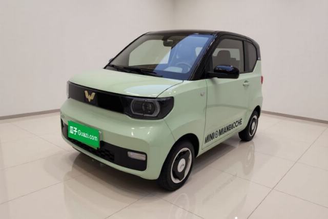 Ojetý Wuling Hongguang MINIEV 2021 Macaron Premium Model – Lithium Iron Phosphate