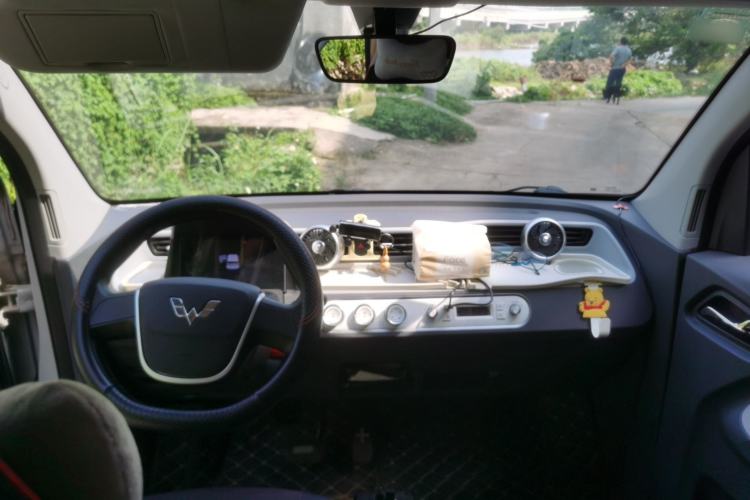 Used Wuling Hongguang MINIEV 2021 Macaron Premium Model – Lithium Iron Phosphate Center Console