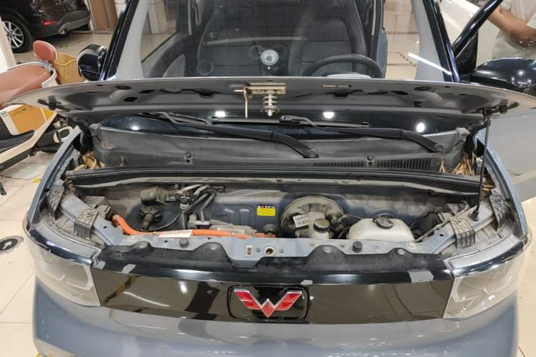 Used Wuling Hongguang MINIEV 2021 Macaron Premium Model – Lithium Iron Phosphate Engine Bay