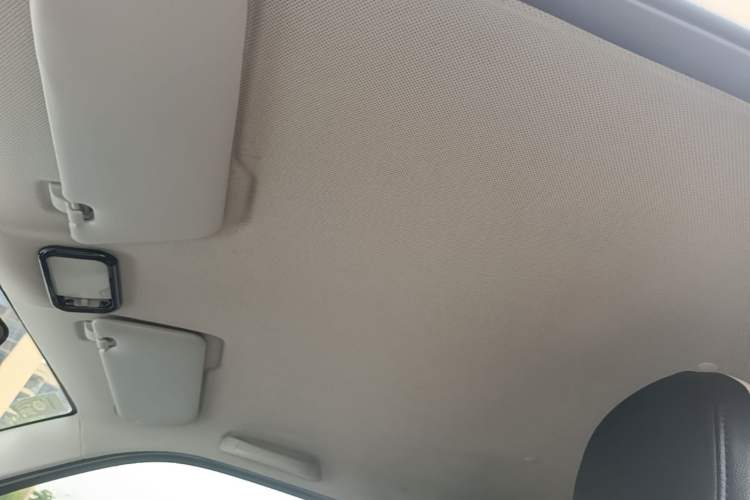 Used Wuling Hongguang MINIEV 2021 Macaron Fashion Edition Lithium-Ion Battery Headliner