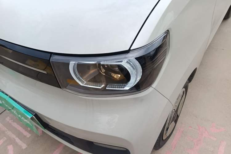 Used Wuling Hongguang MINIEV 2021 Macaron Fashion Edition Lithium-Ion Battery Left Front Headlight