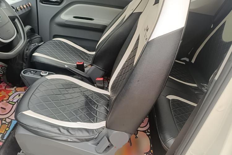 Used Wuling Hongguang MINIEV 2021 Macaron Fashion Edition Lithium-Ion Battery Left Front Seat