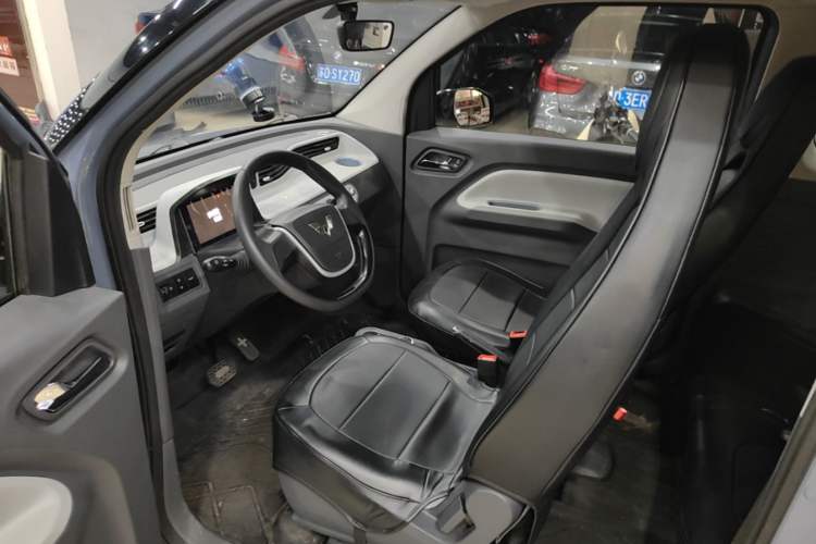 Used Wuling Hongguang MINIEV 2021 Macaron Premium Model – Lithium Iron Phosphate Left Front Seat