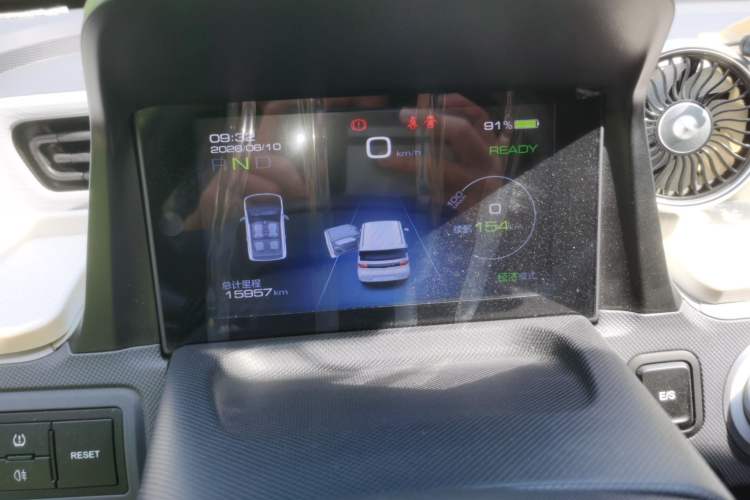 Used Wuling Hongguang MINIEV 2021 Macaron Premium Model – Lithium Iron Phosphate Odometer Close Up