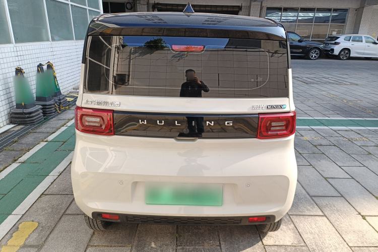 Used Wuling Hongguang MINIEV 2021 Macaron Fashion Model Lithium Iron Phosphate Rear