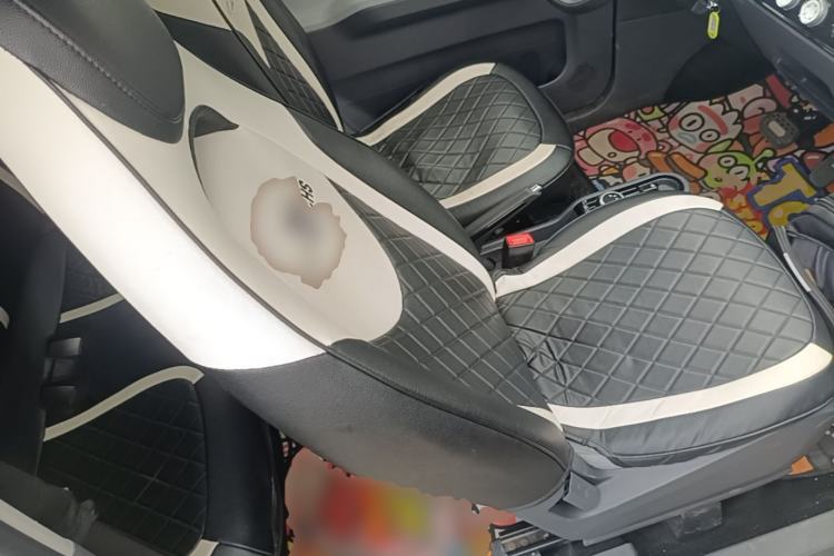 Used Wuling Hongguang MINIEV 2021 Macaron Fashion Edition Lithium-Ion Battery Right Front Seat