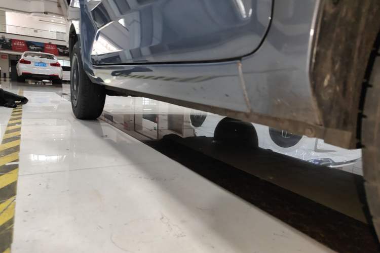 Used Wuling Hongguang MINIEV 2021 Macaron Premium Model – Lithium Iron Phosphate Right Side Sill