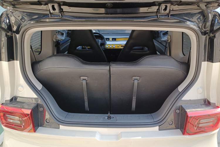Used Wuling Hongguang MINIEV 2021 Macaron Fashion Model Lithium Iron Phosphate Trunk