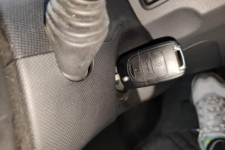 Used Wuling Hongguang MINIEV 2021 Macaron Premium Model – Lithium Iron Phosphate Vehicle Key