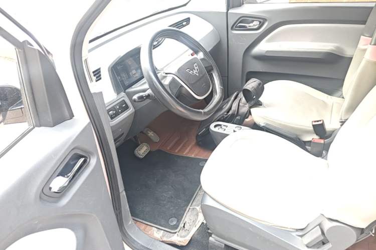 Used Wuling Hongguang MINIEV 2021 Macaron Premium Model – Lithium Iron Phosphate Driver Seat