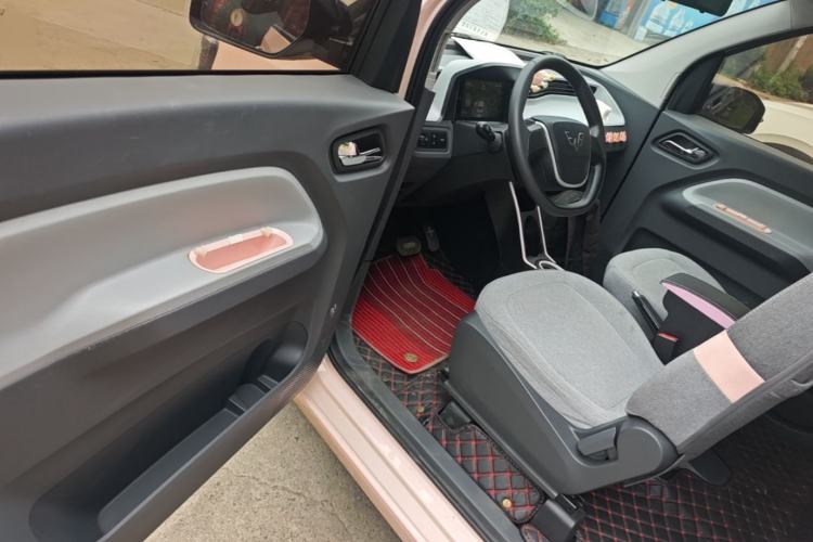 Used Wuling Hongguang MINIEV 2021 Macaron Premium Model – Lithium Iron Phosphate Driver Seat