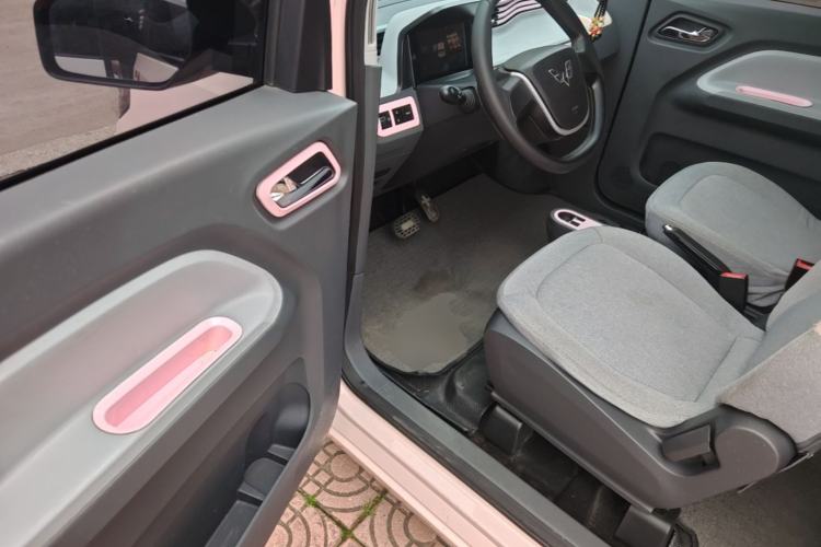 Used Wuling Hongguang MINIEV 2021 Macaron Premium Model – Lithium Iron Phosphate Driver Seat
