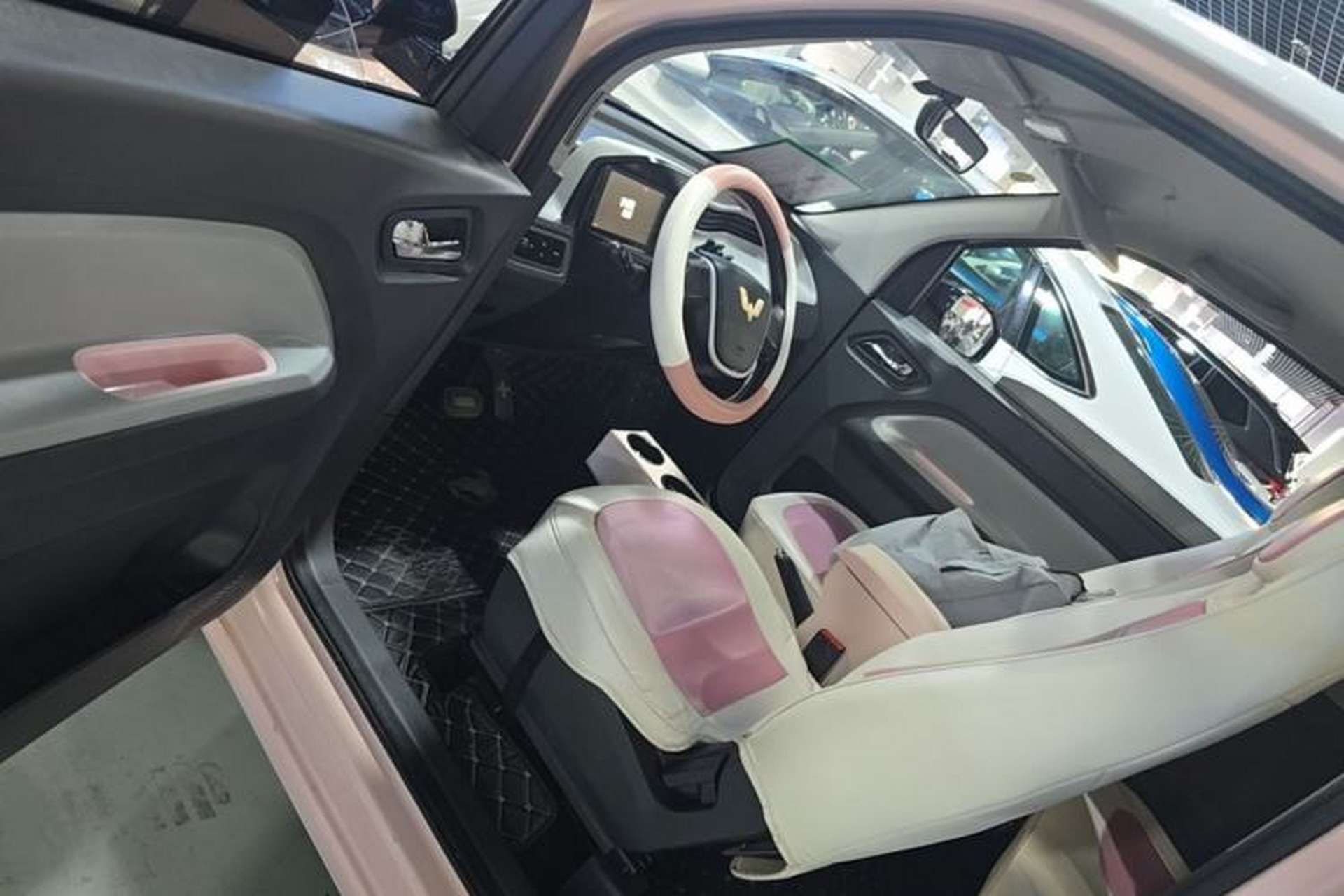 Used Wuling Hongguang MINIEV 2021 Macaron Sandwich Model 170 km Lithium Iron Phosphate Driver Seat