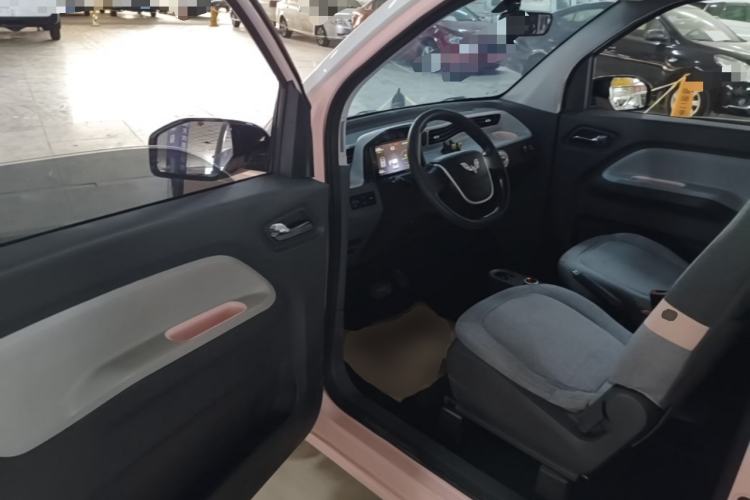Used Wuling Hongguang MINIEV 2021 Macaron Premium Model – Lithium Iron Phosphate Driver Seat