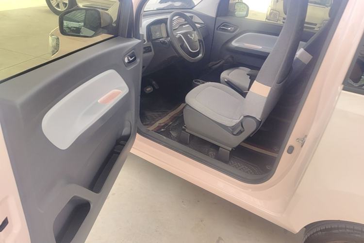 Used Wuling Hongguang MINIEV 2021 Macaron Fashion Model Lithium Iron Phosphate Driver Seat