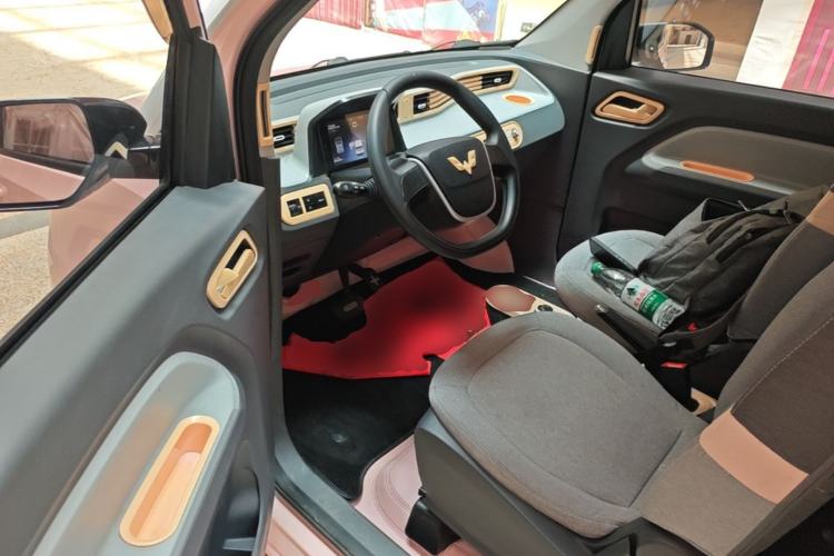 Used Wuling Hongguang MINIEV 2021 Macaron Premium Model – Lithium Iron Phosphate Driver Seat