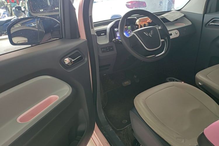 Used Wuling Hongguang MINIEV 2021 Macaron Premium Model – Lithium Iron Phosphate Driver Seat