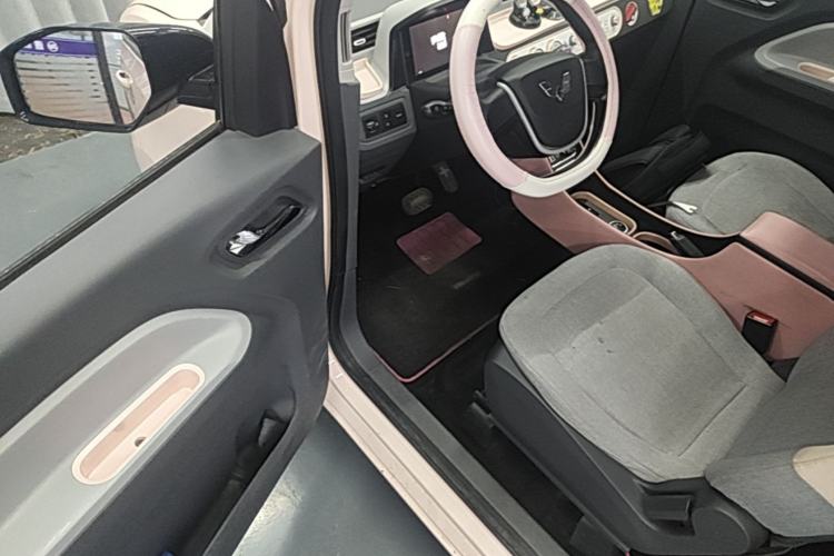 Used Wuling Hongguang MINIEV 2021 Macaron Fashion Edition Lithium-Ion Battery Driver Seat