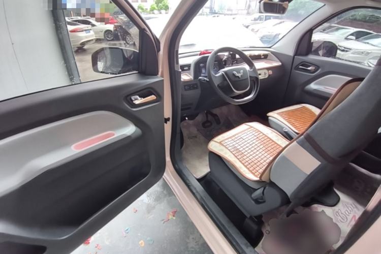 Used Wuling Hongguang MINIEV 2021 Macaron Premium Model – Lithium Iron Phosphate Driver Seat
